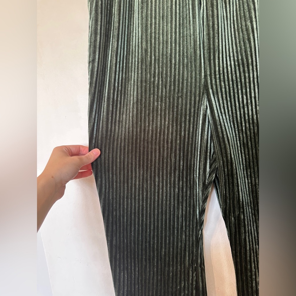 3/$10 🌼 SHEIN Velvet Ribbed Maternity Pants - Picture 2 of 7